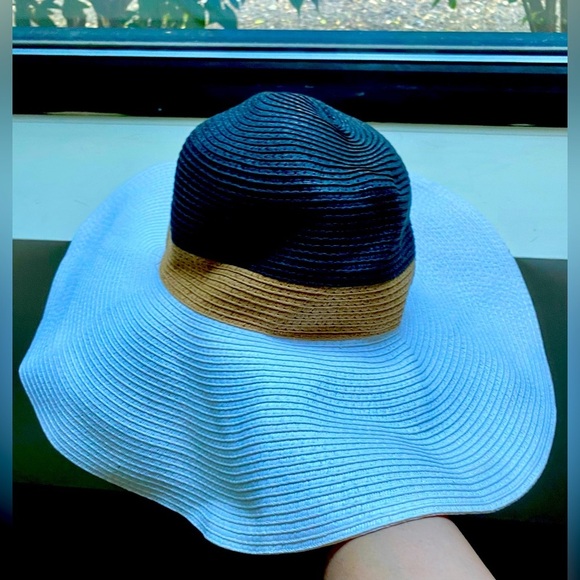 Hat - Picture 3 of 3